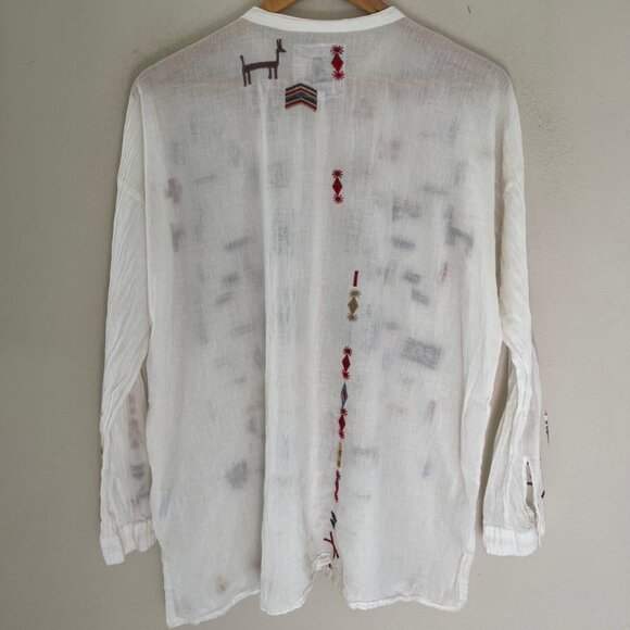 JOHNNY WAS  Geometric & Llama Embroidered White Top: XS (RUNS LARGE!) P2P is 23" - Picture 4 of 8